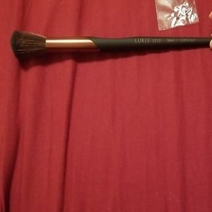 Luxie 1010 Small Contour brush